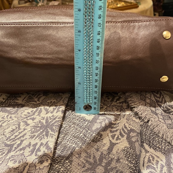 Coach satchel in smooth grain leather with snake pattern details - Picture 6 of 8